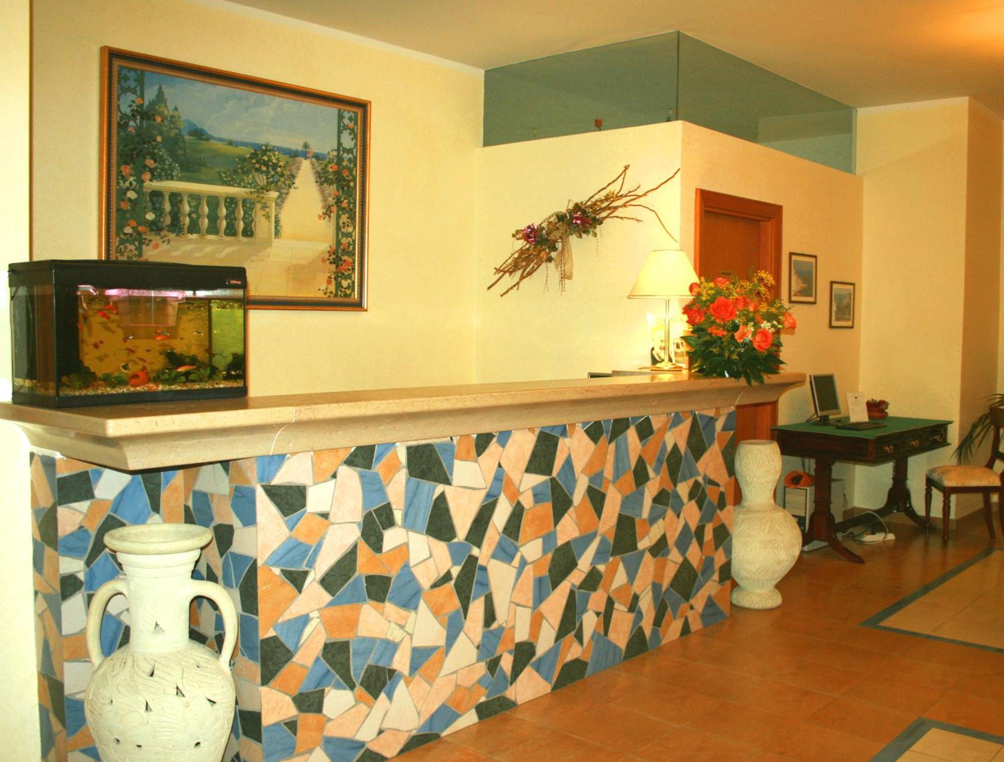 Park Hotel Villa Americana Rodi Garganico Exterior foto