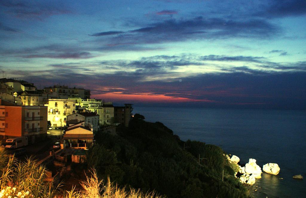 Park Hotel Villa Americana Rodi Garganico Exterior foto