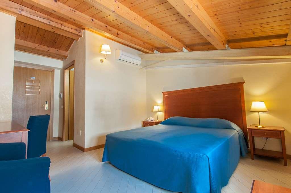 Park Hotel Villa Americana Rodi Garganico Quarto foto